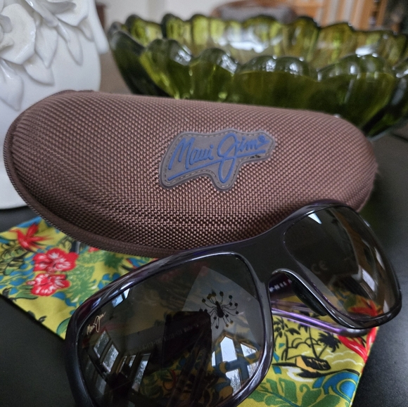 Maui Jim Seven Pools Polorized Sunglasses - Picture 11 of 14
